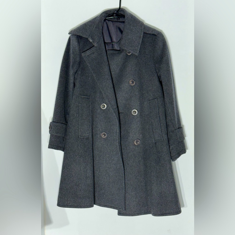 Theory 100% wool coat. NWOT. Size 6 oversized design